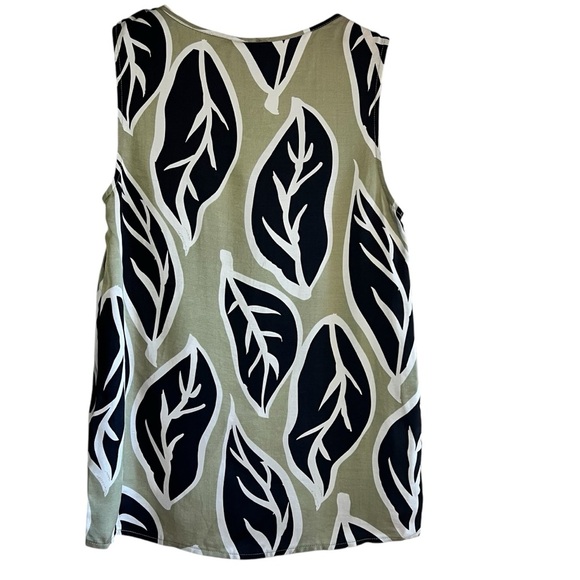NWT Soyaconcept satin leaf print sleeveless top with shoulder ties size XS - Picture 6 of 11